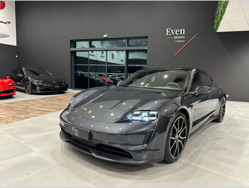 PORSCHE TAYCAN SPORT TURISMO